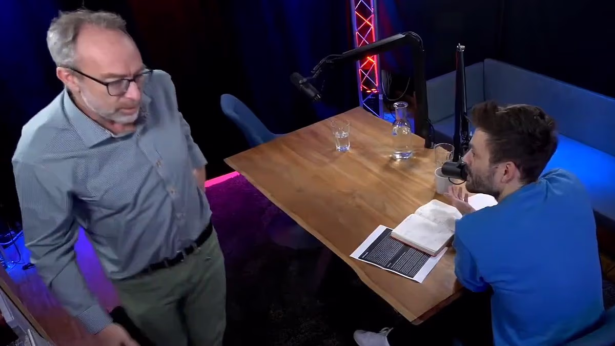 Wikipedia co-founder storms out of interview after awkward interaction