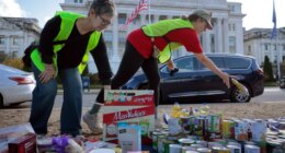 With SNAP paused, food pantry workers fill in the gaps