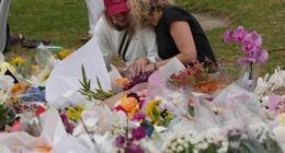 'Look for the helpers': Powerful acts of heroism shaped the Bondi terror tragedy