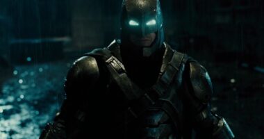 10 Controversial DC Comics Movie Costumes That Sparked Major Backlash