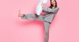 5 Bed Exercises That Flatten Lower Belly Pooch While You Wake Up After 60