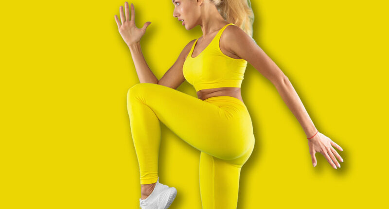 5 Effective Walking Exercises That Flatten Belly Overhang Better Than Gym After 50