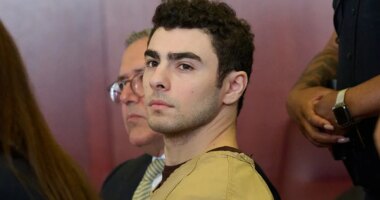 Accused CEO assassin Luigi Mangione asks judge to toss evidence from his arrest