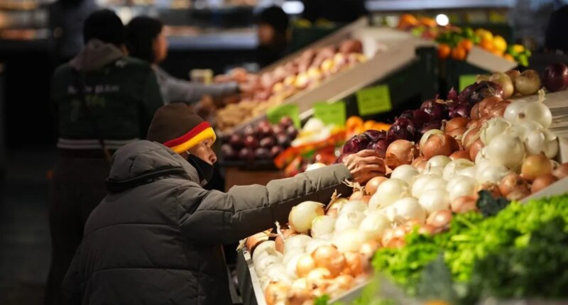 Adults are increasingly pessimistic about economy: Survey