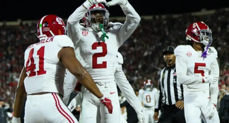 Alabama rallies from deficit to tie Oklahoma at halftime on pick-six