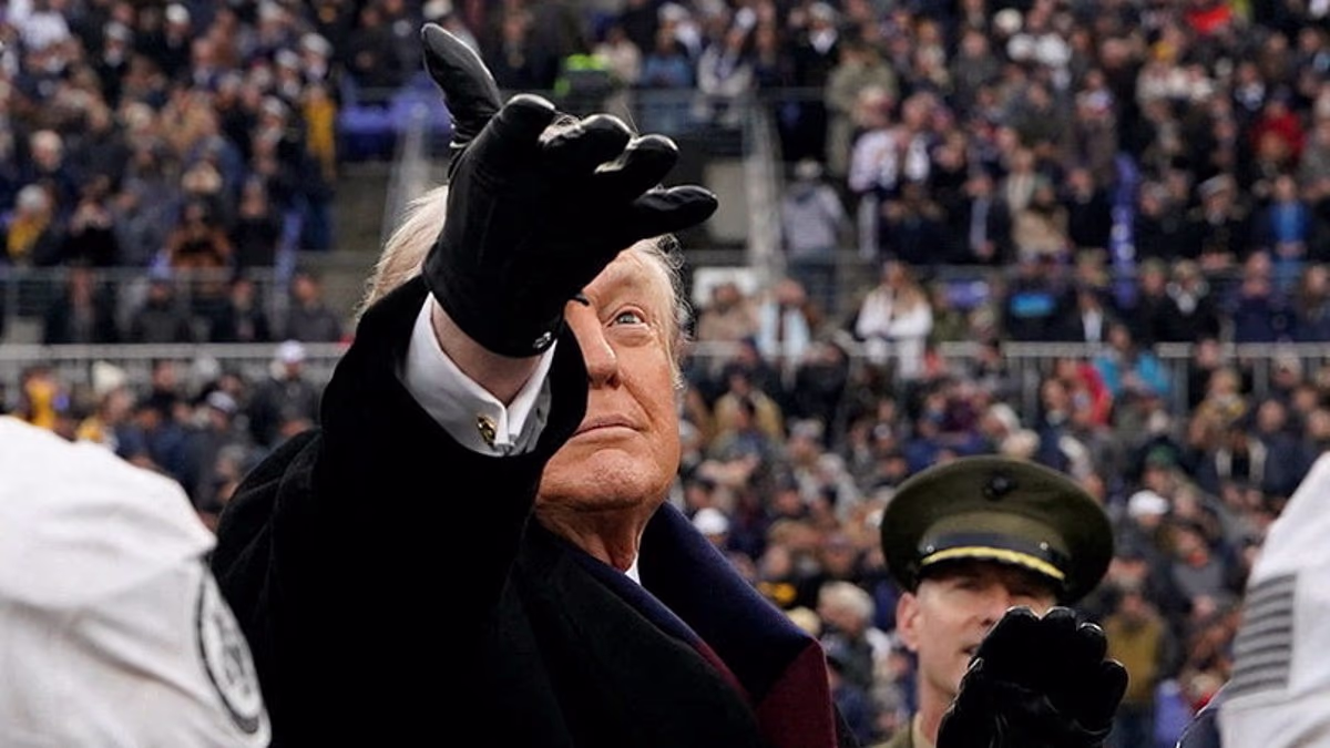 Awkward moment Trump butchers bizarre coin toss ahead of Army-Navy showdown: 'Worst in the history of football'