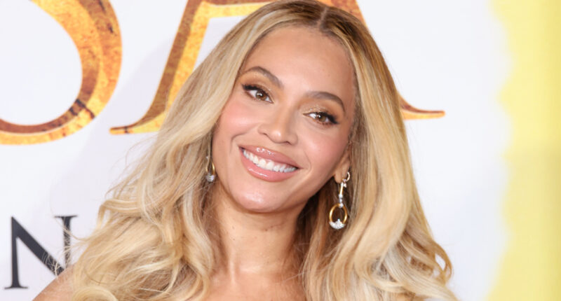 Beyoncé's Most Out-Of-Date Outfits Have Heads Turning