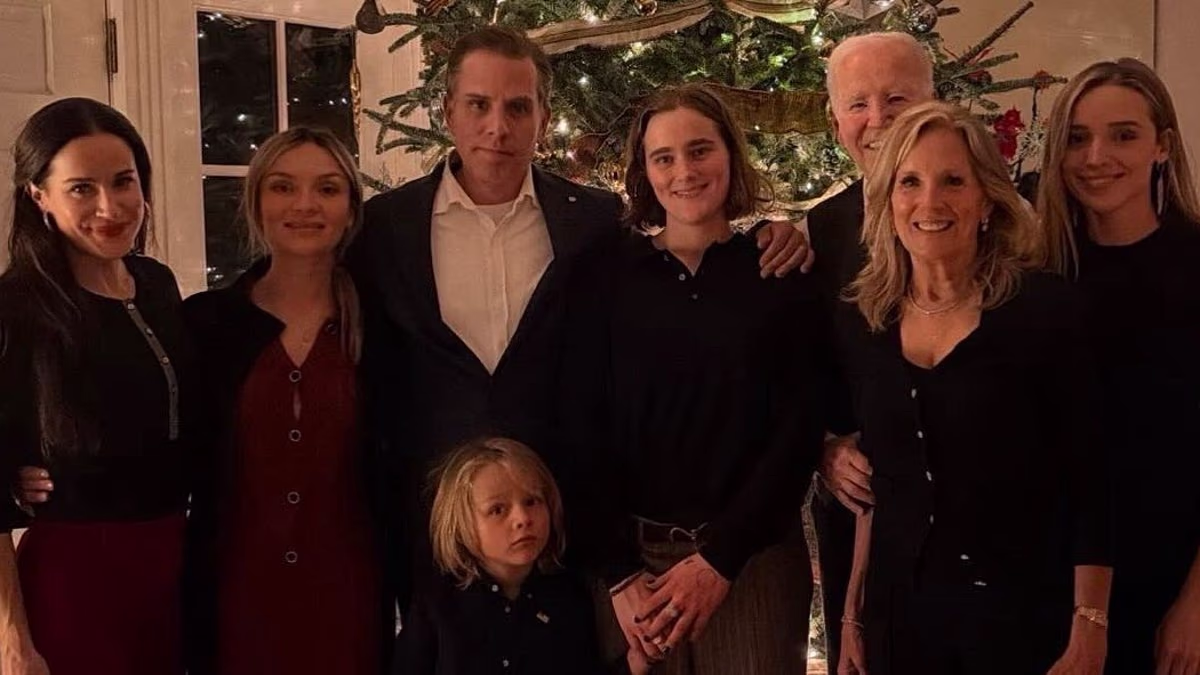 Biden posts confusing Christmas card of family with him barely visible