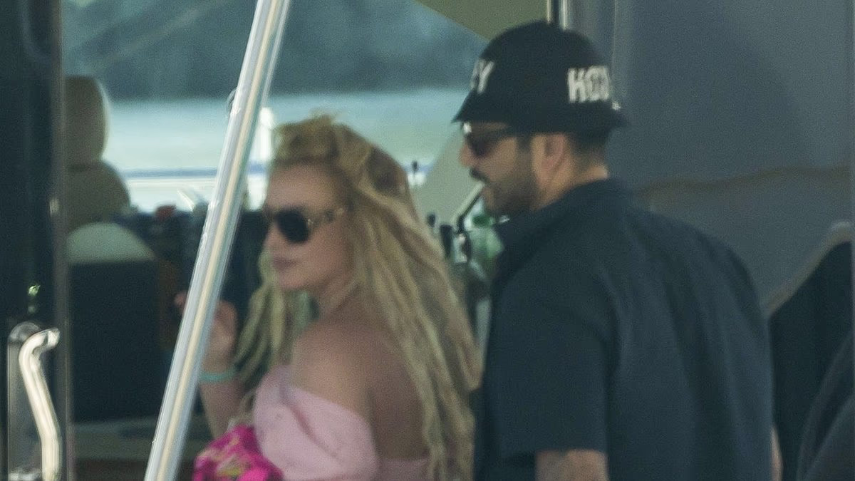 Britney Spears looks disheveled as she steps out with mystery man