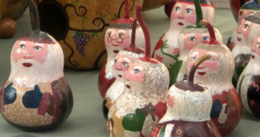 Carriage rides & Santa's mailbox drop-offs at 'Christmas in Olde Jonesborough'