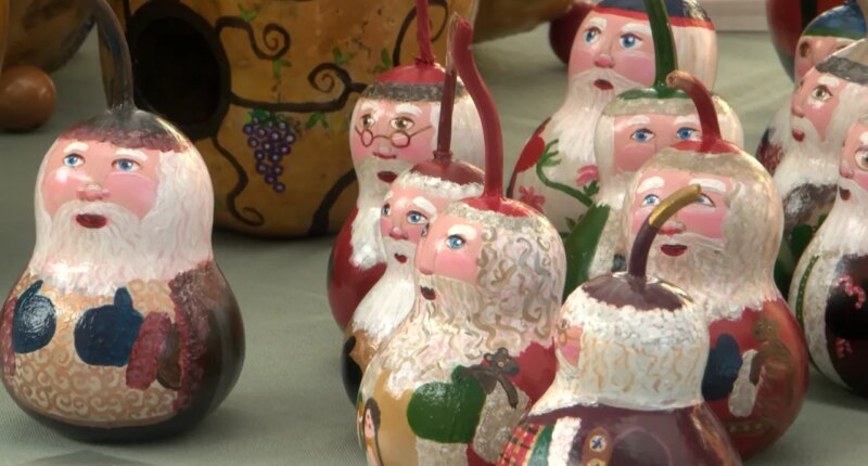 Carriage rides & Santa's mailbox drop-offs at 'Christmas in Olde Jonesborough'