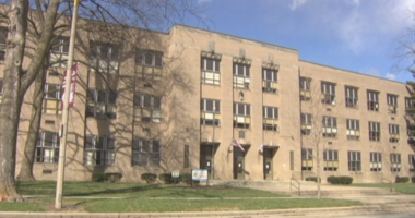 Champaign Central High School apologizes for inadvertent letter announcing mask ban