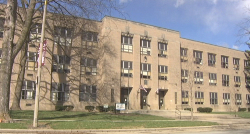 Champaign Central High School apologizes for inadvertent letter announcing mask ban