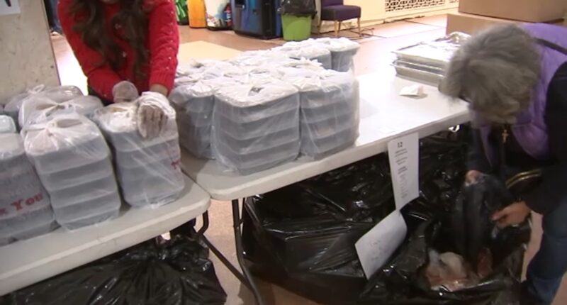Chicago Christmas 2025: Hundreds of Christmas Day meals delivered to West Englewood shelter by St. Sabina Church volunteers
