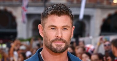 Chris Hemsworth Reveals Brutal Leg Injury on Fiji Surfing Trip With Family