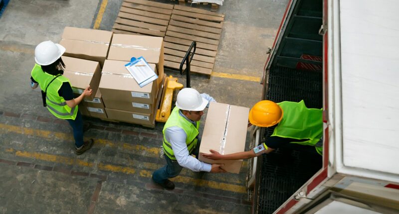 Crime rings, hackers join forces to hijack trucks nationwide, fueling major holiday shipping security fears