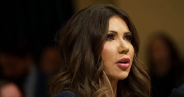 DHS triples 'exit bonus' for migrants who self-deport before new year