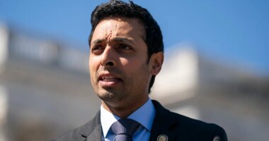 Democrat: Latest Epstein photo cache shows ‘people engaged in sexual acts’