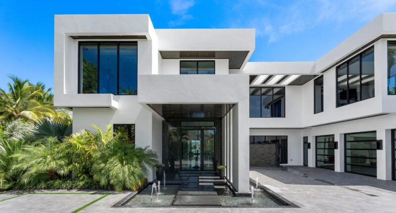 Exclusive | New York socialite snags Manalapan, Florida, mansion for $21 million