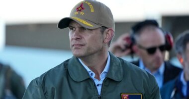 Fears grow inside military over illegal orders after Hegseth authorized follow-up boat strike