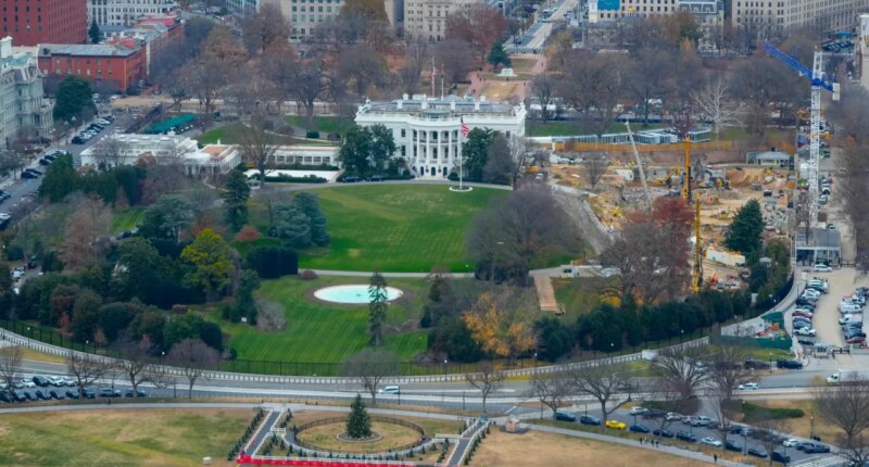 Work continues on the construction of the ballroom at the White House, Tuesday, Dec., 9, 2025, in Washington, where the East Wing once stood. (AP Photo/Pablo Martinez Monsivais)