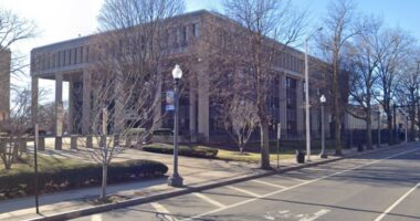 Florida man from Colombia sentenced in Connecticut for helping steal $4.4 million in jewelry