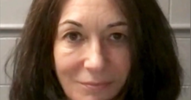 Ghislane Maxwell will represent herself in court.