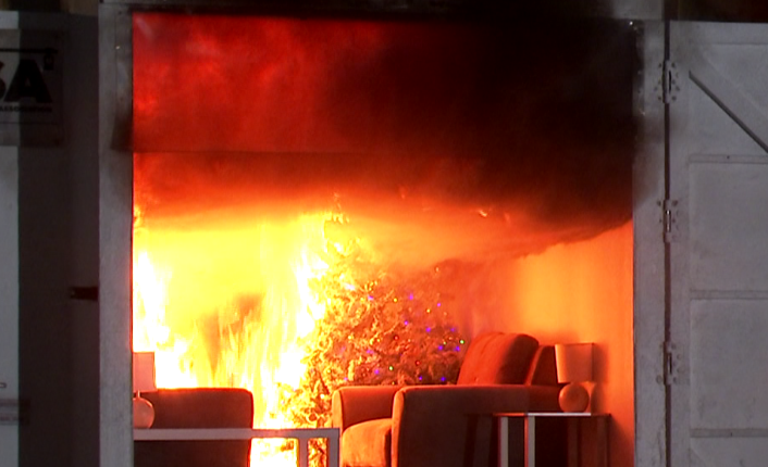 Holiday fire demos reveal how fast disaster can strike