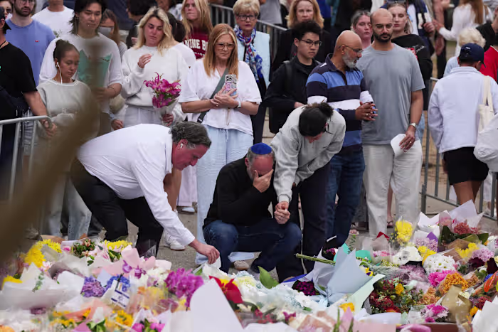 Holocaust survivor and 10-year-old with gentle soul among those killed in Bondi Beach shooting