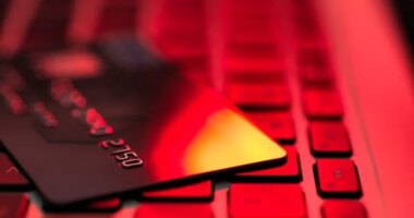 How to avoid scams while shopping for Cyber Monday deals