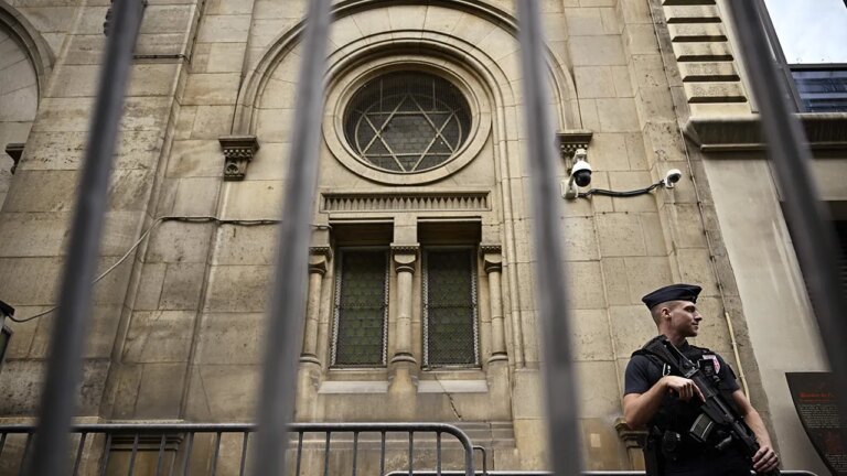 Chicago Man Released on Bond After Alleged Synagogue Shooting Threat and Israeli Official Targeting