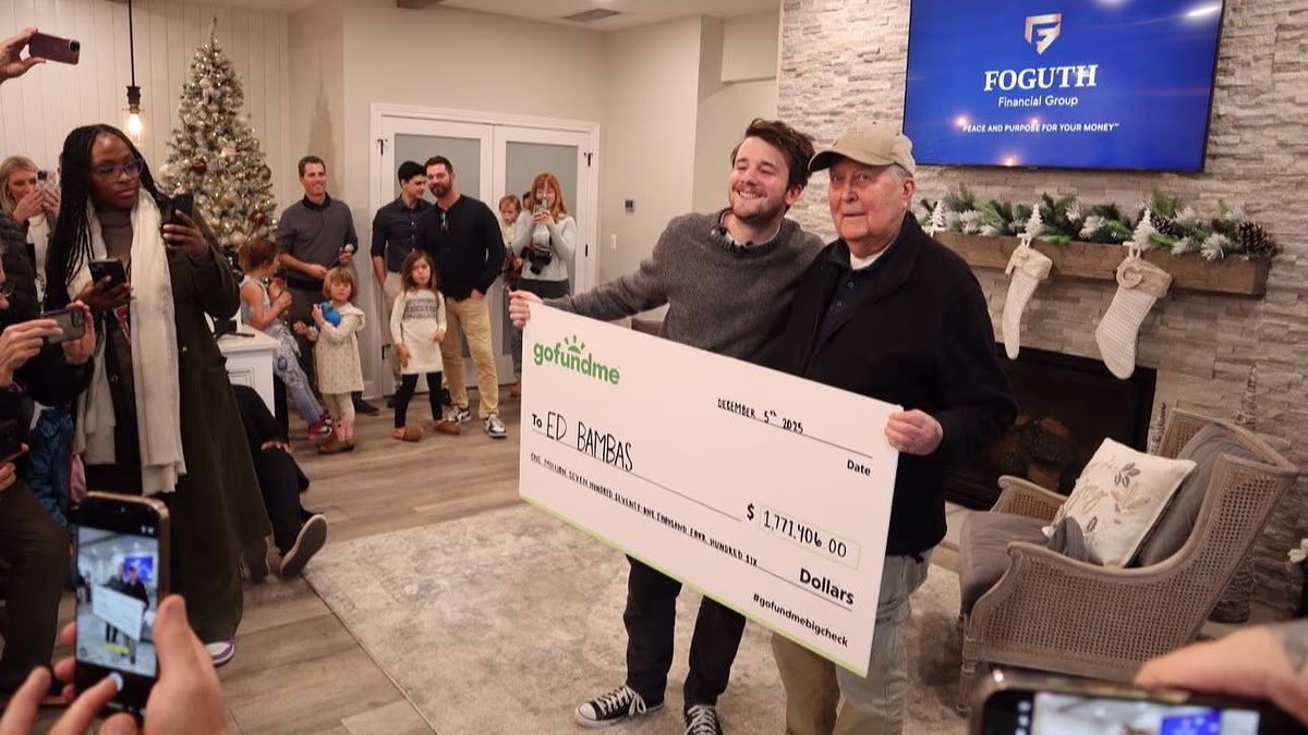 Incredible moment veteran, 88, receives $1.7M check from strangers