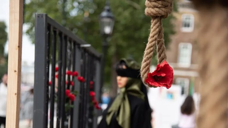 Iran Intensifies Crackdown on Dissenters as Internet Restrictions Tighten