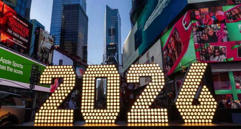 Is New Year's Day a federal holiday? Here's what's open and closed