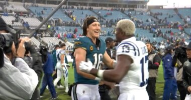 Jaguars keep top spot in AFC South with win over Colts