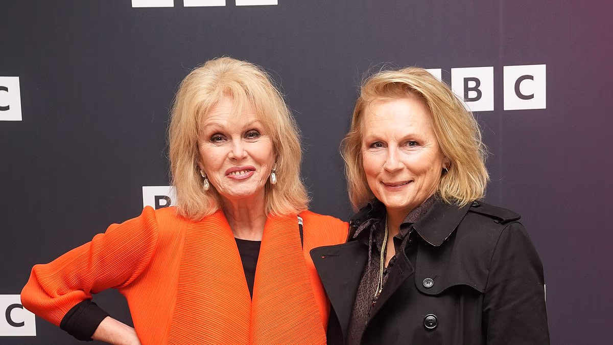 Joanna Lumley and Jennifer Saunders reunite at Amandaland special