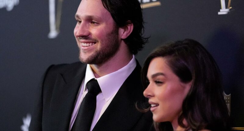 Josh Allen, Hailee Steinfeld make big announcement