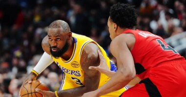 LeBron James’ 1,297-game double-digit scoring streak ends – but he gets winning assist