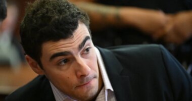 Luigi Mangione appears in Manhattan Criminal Court for an evidence hearing, Tuesday, Dec. 2, 2025, in New York. (Curtis Means/Pool Photo via AP)