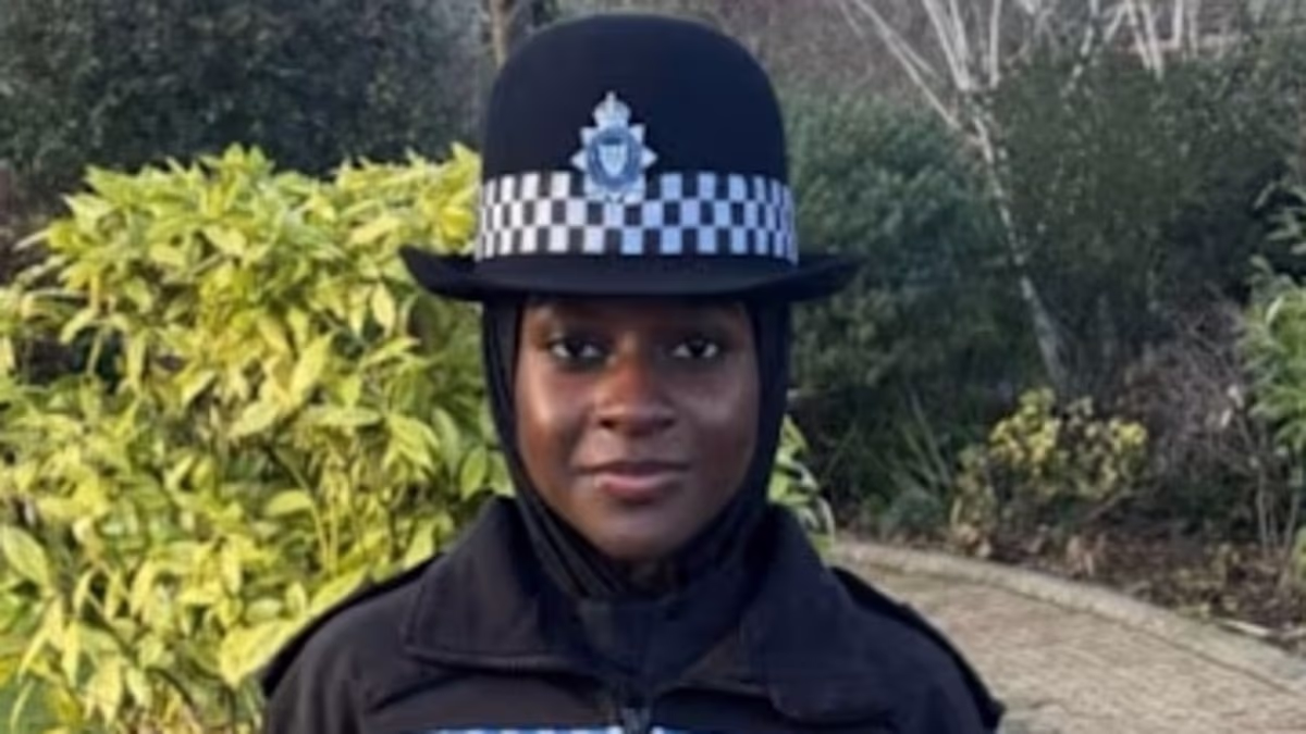 Magnetic hijabs to be introduced to the police to try and attract more Muslim recruits