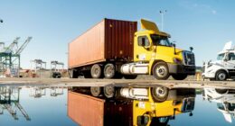 Migrant truckers sue California DMV over canceled commercial drivers' licenses