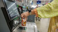 More than 1 in 4 self-checkout shoppers admit they've stolen: Survey