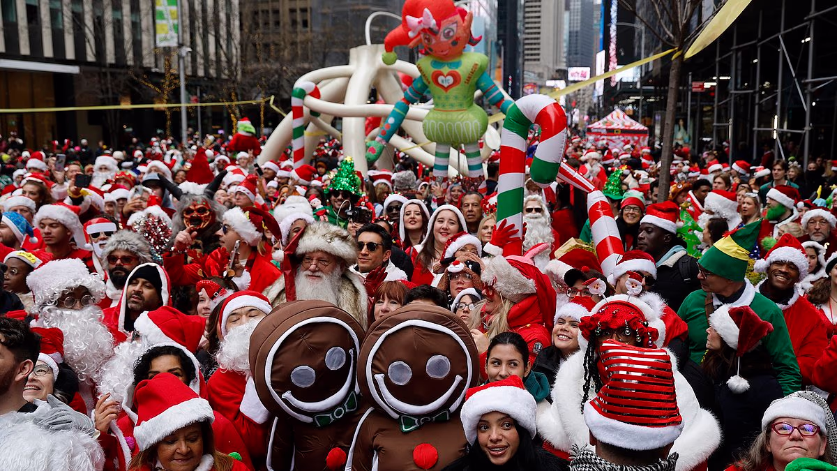 NYC streets flooded with hundreds of Kris Kringles for SantaCon