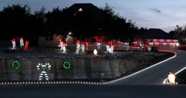 'National Lampoon's Christmas Vacation' themed decorations face possible $2,500 fine from HOA