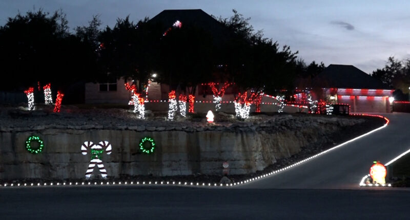 'National Lampoon's Christmas Vacation' themed decorations face possible $2,500 fine from HOA