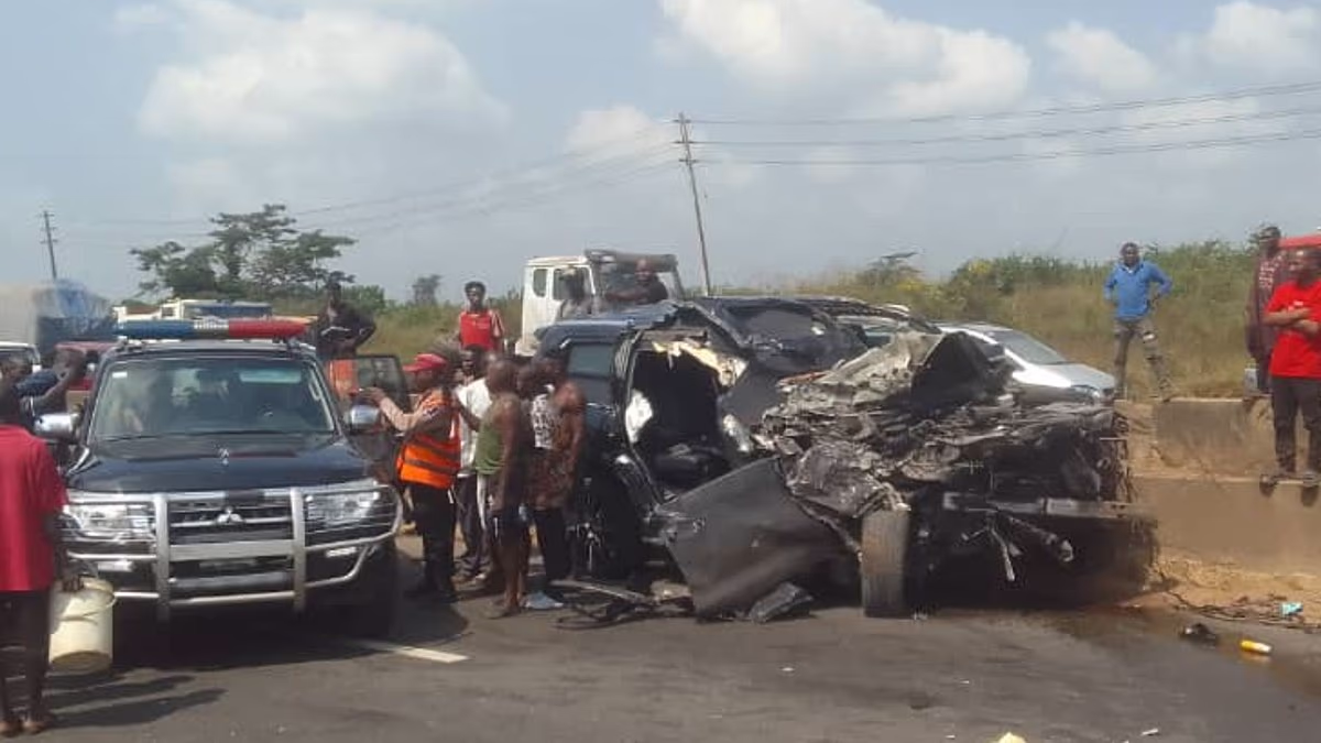 Photos show how Anthony Joshua came within inches of death