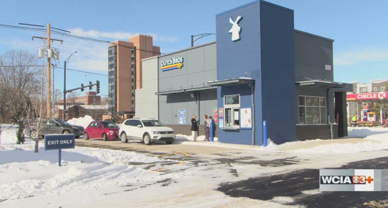 Popular coffee chain officially opens first location in Central Illinois