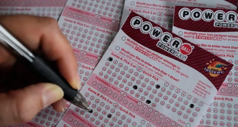 Powerball climbs to $1.25 billion after no one wins jackpot