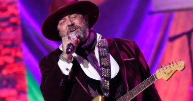Raul Malo, Florida native & frontman of The Mavericks, dead at 60