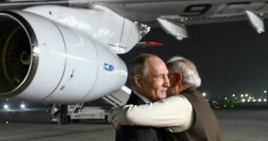 Retreat or even more bloodshed: Putin's chilling message